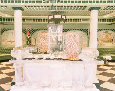 A grand seafood display in the Chanteclair room